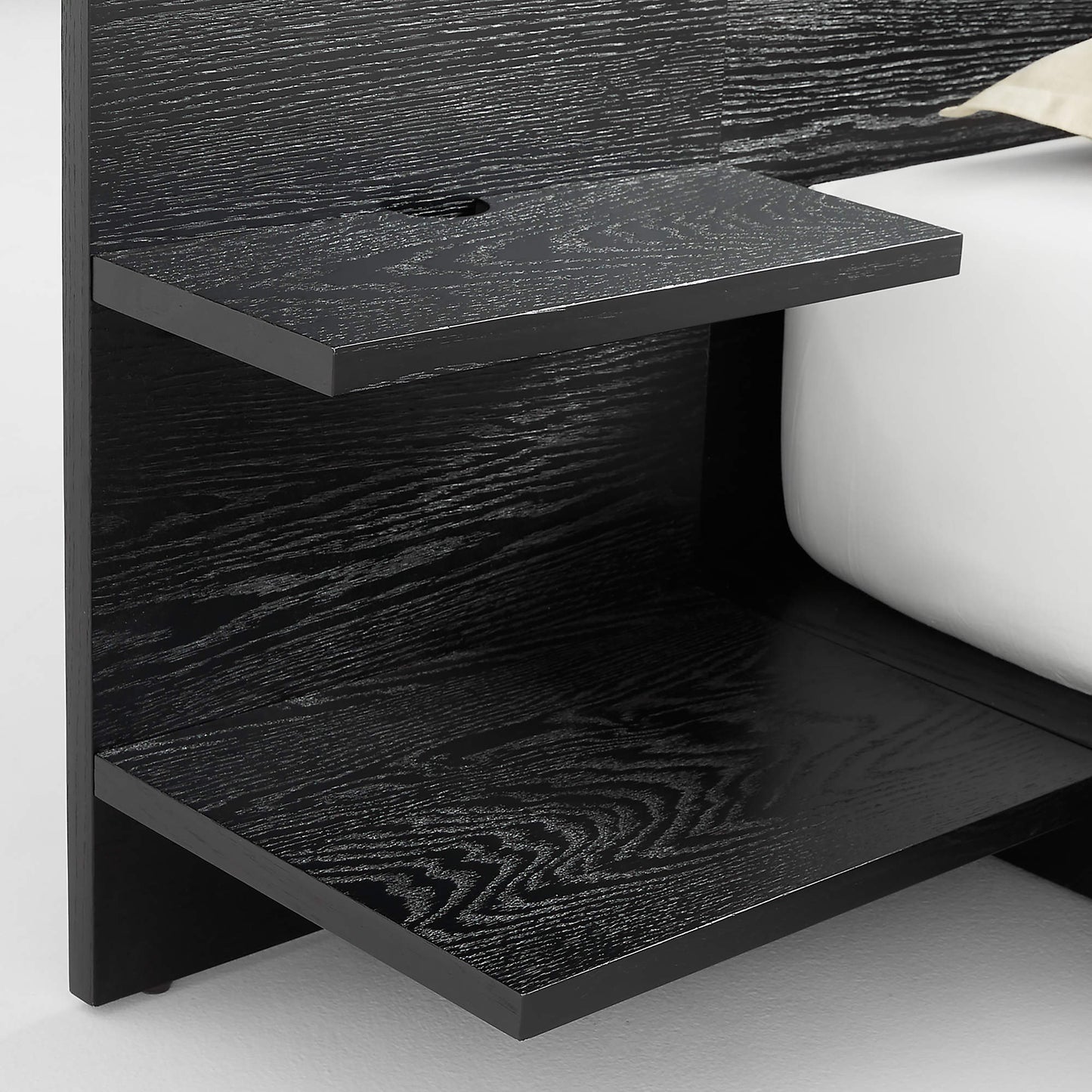 IVY - Wood Platform Queen Bed With Nightstands