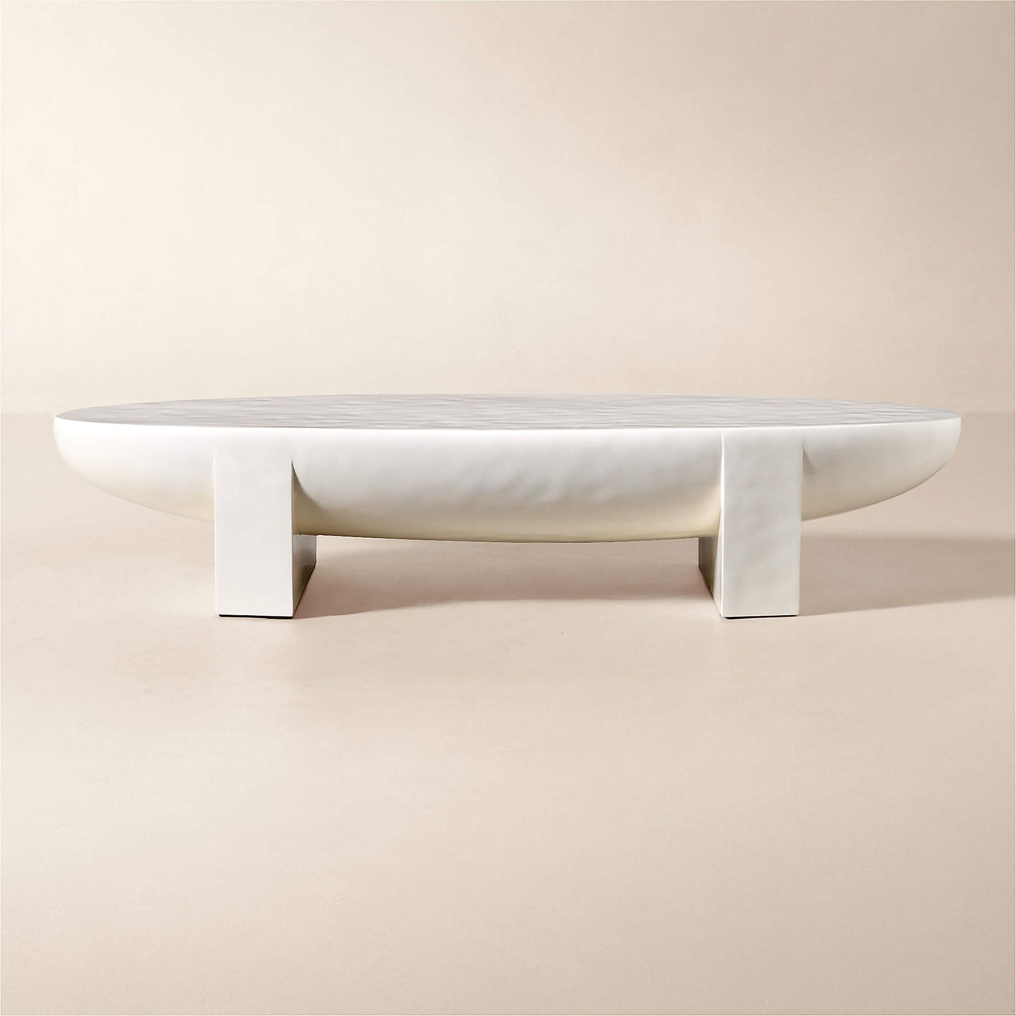 ENZO  -   Oval White Resin Coffee Table