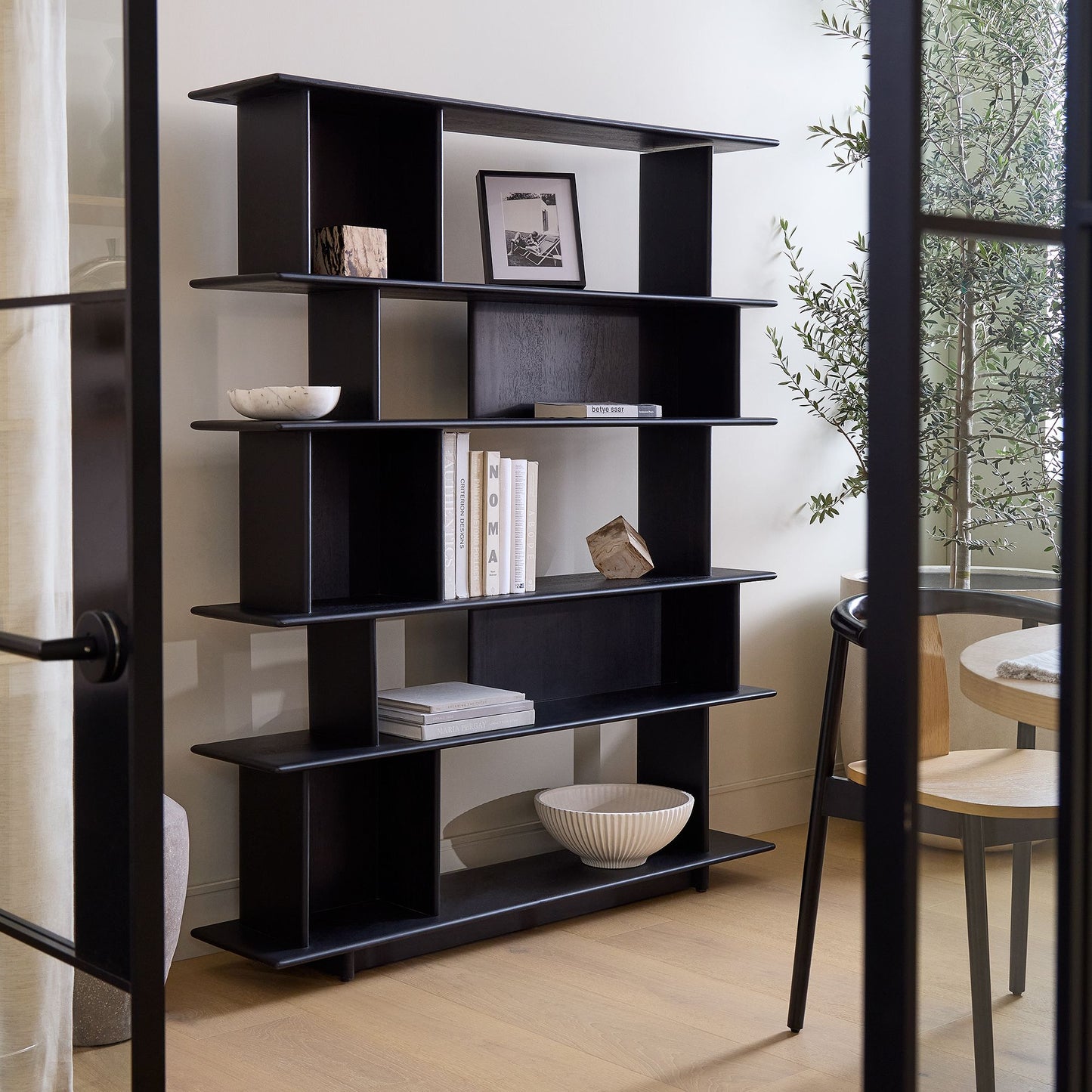 MILA -  Open Bookshelf