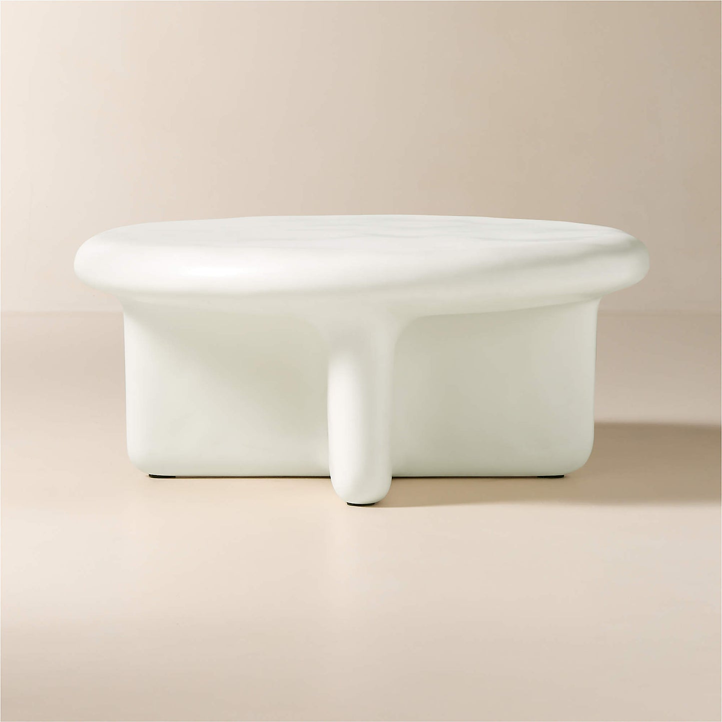 WESTON - Round Ivory Resin Coffee Table