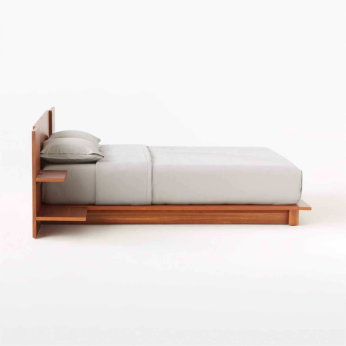 MAVERICK -  Wood Platform Queen Bed With Nightstands